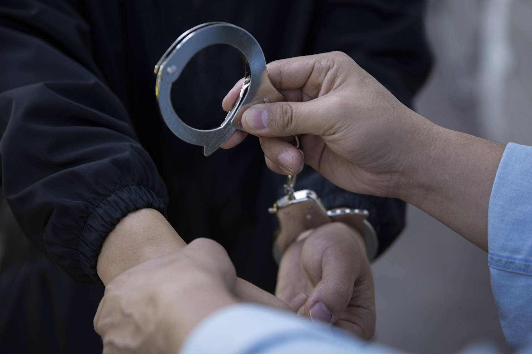 投入不到10万，半年获利550余万！揭秘证券投顾类非法代理维权的“黑色生意”
