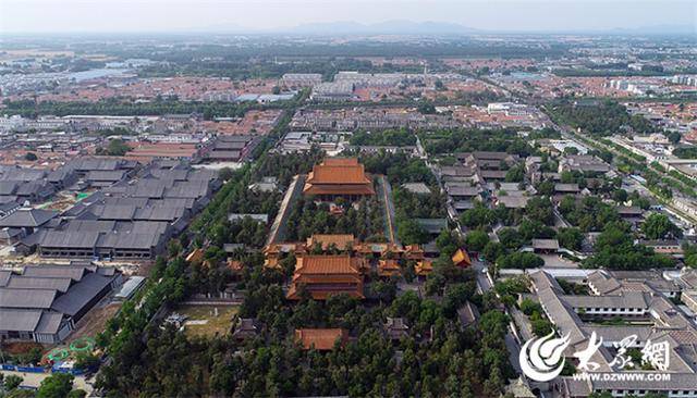 持《山东省无偿献血荣誉证》免费参观曲阜市孔子博物院（三孔景区）、尼山孔庙和书院景区